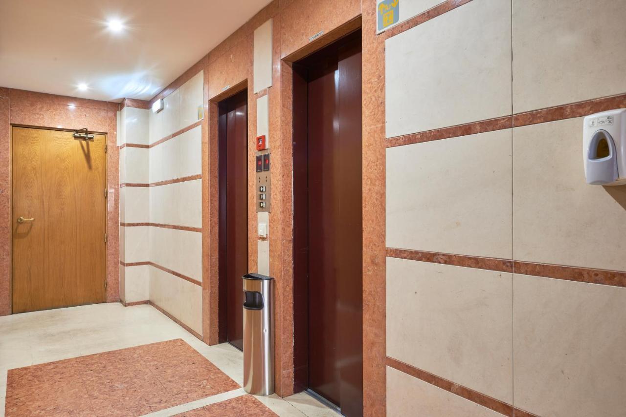 Modern Apartment With Swiming Pool & Garage - Lisbona Esterno foto