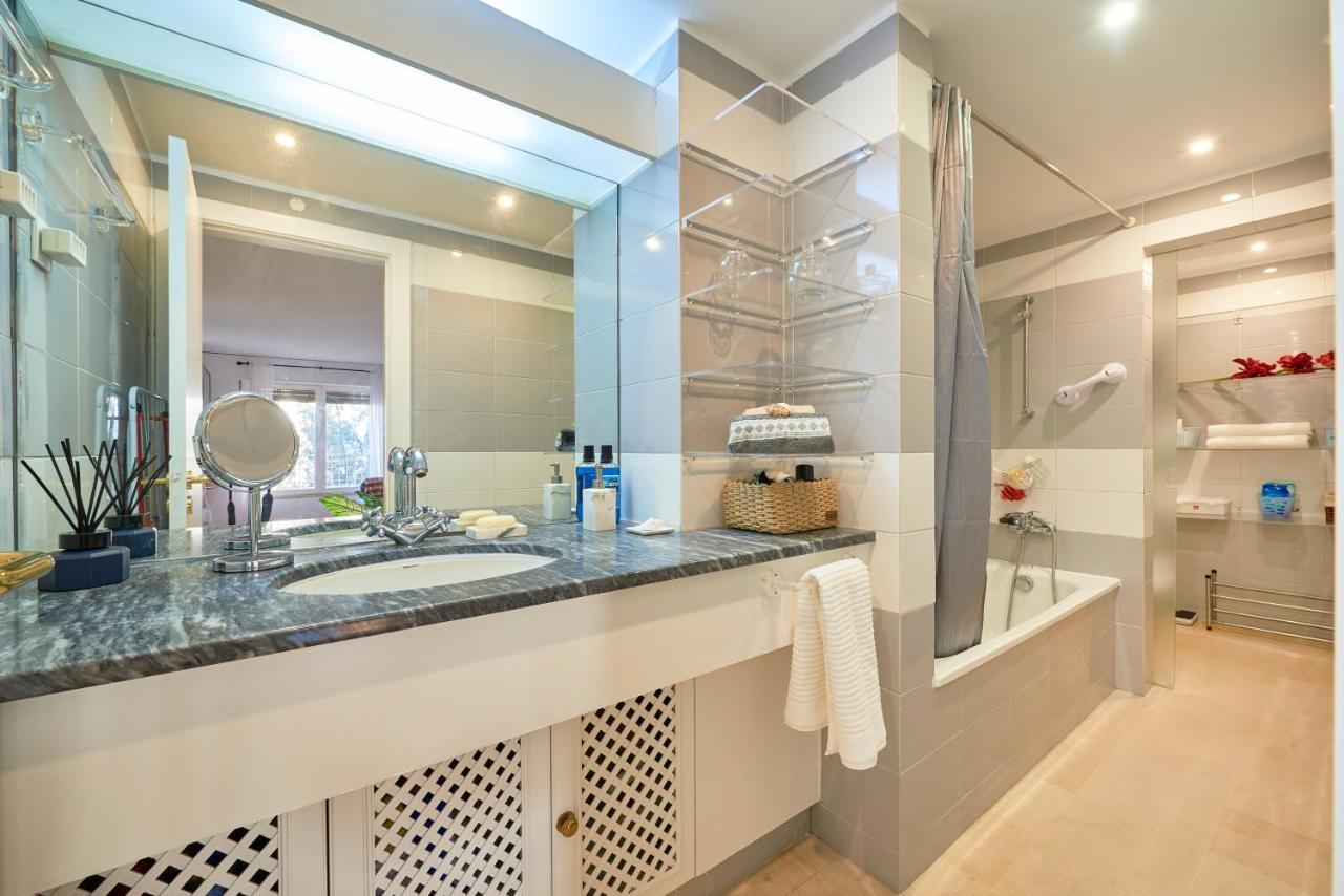 Modern Apartment With Swiming Pool & Garage - Lisbona Esterno foto